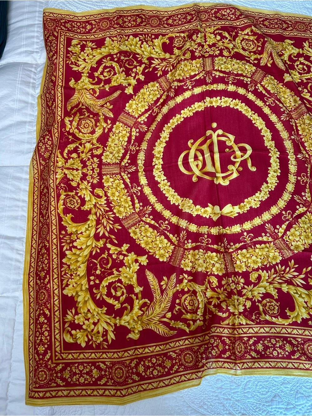 ♥️Vintage Christian Dior Red and Gold Baroque Scarf♥️